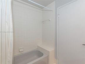 240 Captains Walk 5110, Delray Beach FL 33483