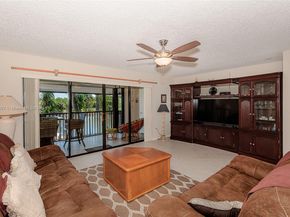 240 Captains Walk 5110, Delray Beach FL 33483
