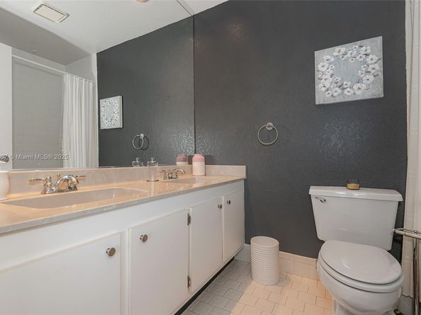 240 Captains Walk 5110, Delray Beach FL 33483