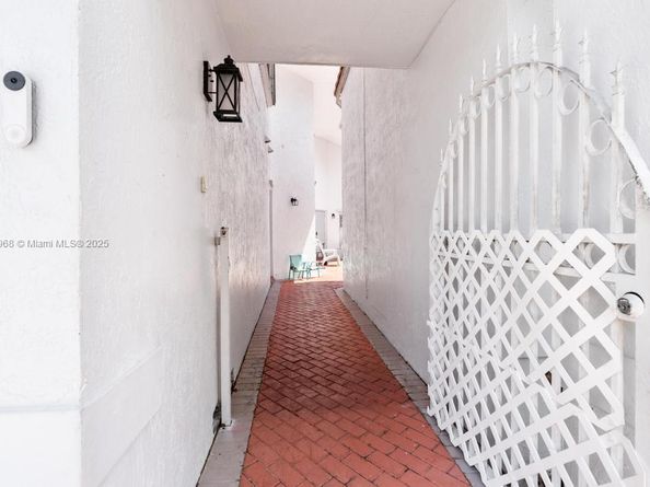 6987 Charlotte Ct, Margate FL 33063