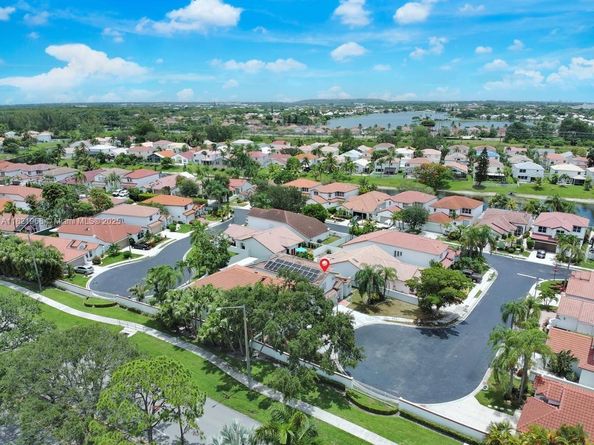 6987 Charlotte Ct, Margate FL 33063