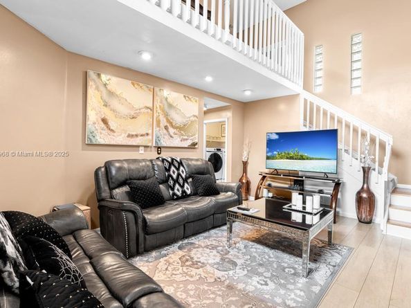 6987 Charlotte Ct, Margate FL 33063