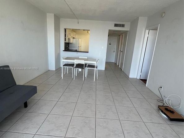 20301 W Country Club Dr 625, Aventura FL 33180