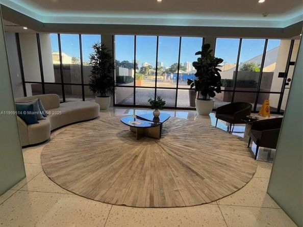 20301 W Country Club Dr 625, Aventura FL 33180