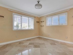 16232 NW 79th Ave, Miami Lakes FL 33016