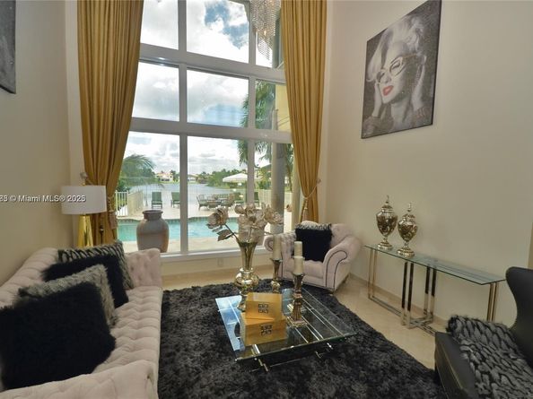 16232 NW 79th Ave, Miami Lakes FL 33016