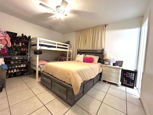 926 S 13th Ave S, Lake Worth FL 33460