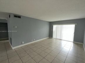 4251 NW 5th St 108, Plantation FL 33317