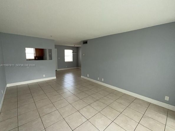 4251 NW 5th St 108, Plantation FL 33317