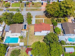 330 N 70th Ave, Hollywood FL 33024