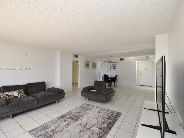 1865 S Ocean Dr 10F, Hallandale Beach FL 33009