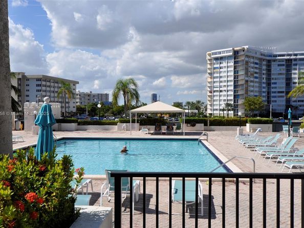 1865 S Ocean Dr 10F, Hallandale Beach FL 33009