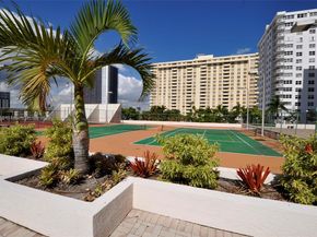 1865 S Ocean Dr 10F, Hallandale Beach FL 33009