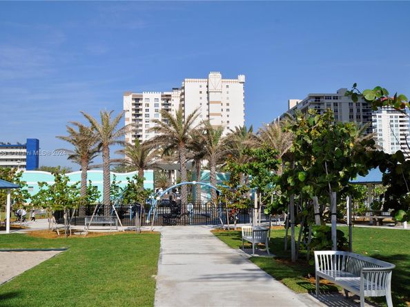 1865 S Ocean Dr 10F, Hallandale Beach FL 33009