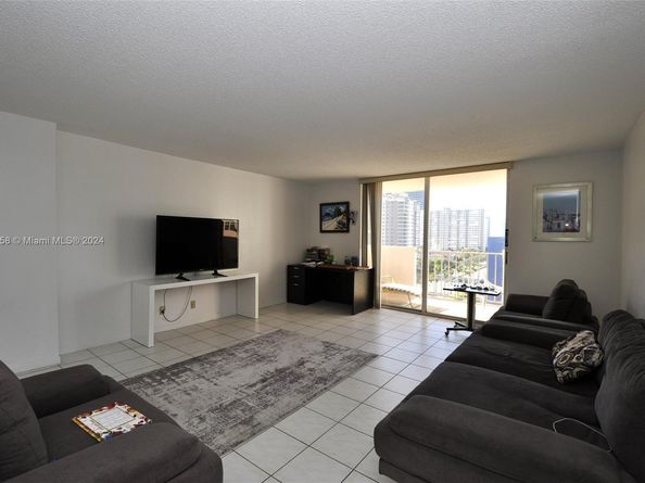 1865 S Ocean Dr 10F, Hallandale Beach FL 33009