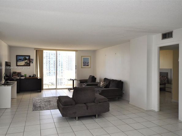 1865 S Ocean Dr 10F, Hallandale Beach FL 33009