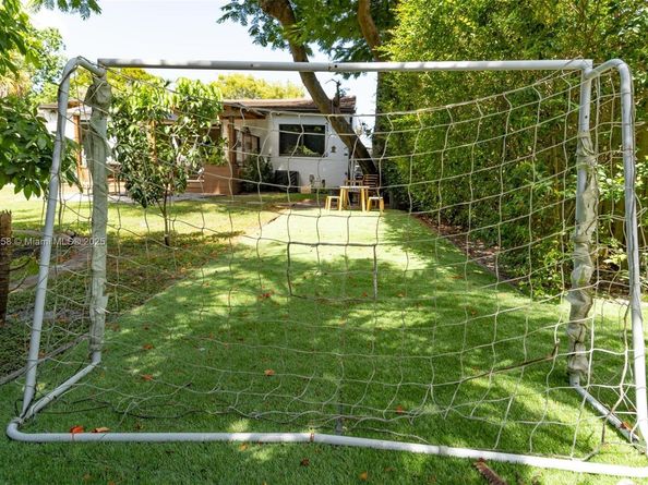 10828 NW 2nd Ave, Miami Shores FL 33168