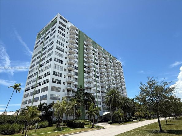 2100 Sans Souci Blvd B1406, North Miami FL 33181