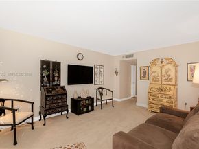 2751 S Ocean Dr 1108N, Hollywood FL 33019