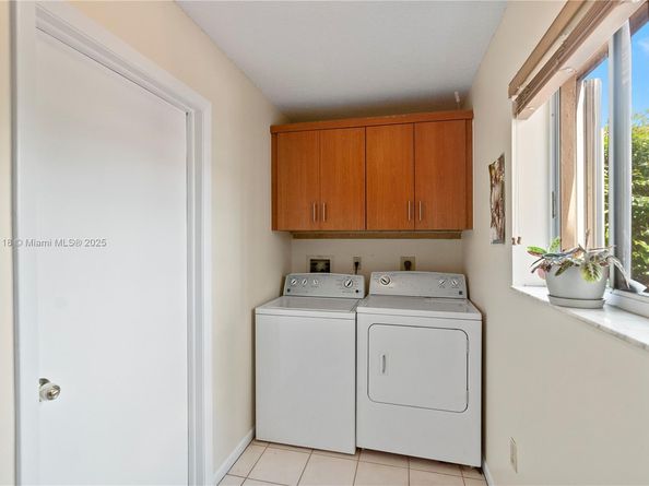 631 NW 205th Ave, Pembroke Pines FL 33029