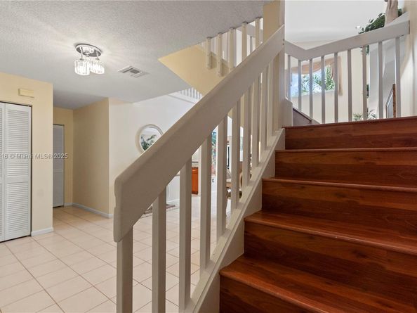 631 NW 205th Ave, Pembroke Pines FL 33029