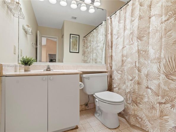 631 NW 205th Ave, Pembroke Pines FL 33029