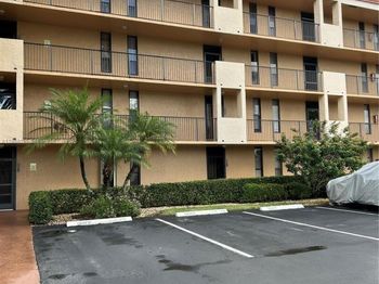 6011 Coral Lake Dr