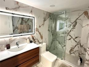 671 NE 195th St 205E, Miami FL 33179