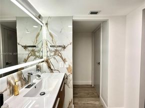 671 NE 195th St 205E, Miami FL 33179