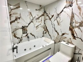 671 NE 195th St 205E, Miami FL 33179