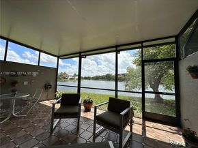 11228 NW 14th Ct, Pembroke Pines FL 33026