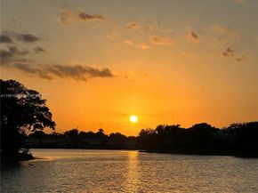 11228 NW 14th Ct, Pembroke Pines FL 33026