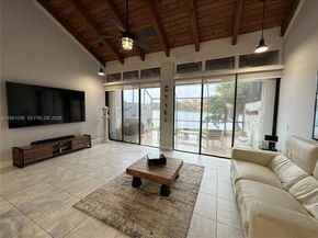 11228 NW 14th Ct, Pembroke Pines FL 33026