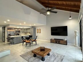 11228 NW 14th Ct, Pembroke Pines FL 33026