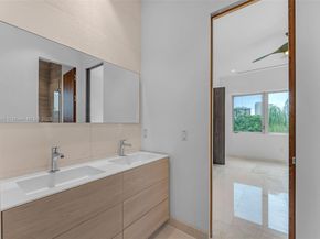 9101 SW 69th Ct, Pinecrest FL 33156