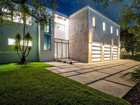 9101 SW 69th Ct, Pinecrest FL 33156