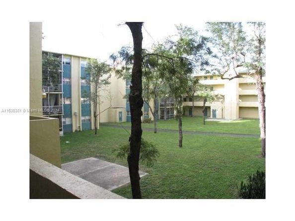 3610 NW 21st St 313, Lauderdale Lakes FL 33311