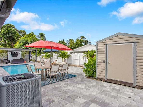 16922 SW 107th Pl, Miami FL 33157