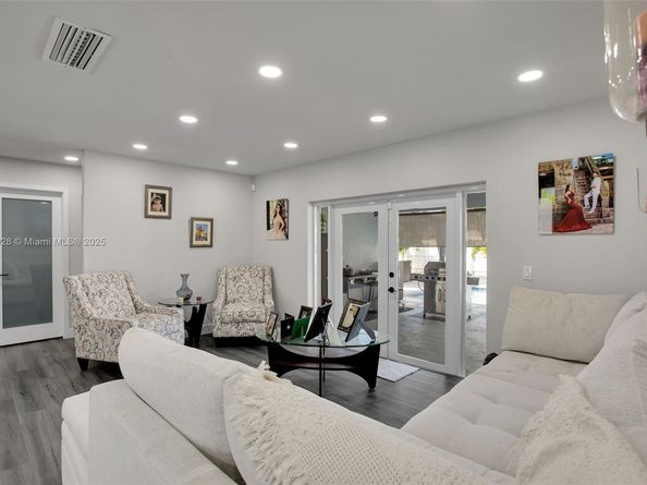 16922 SW 107th Pl, Miami FL 33157