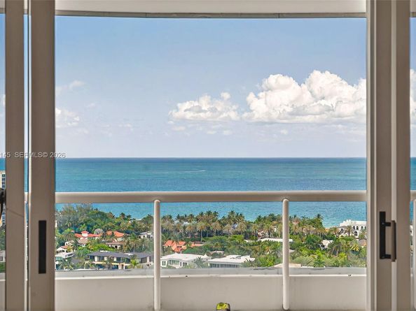 21050 Point Pl 2301, Aventura FL 33180