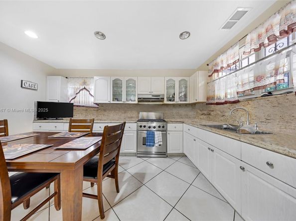 287 NW 31st St, Miami FL 33127