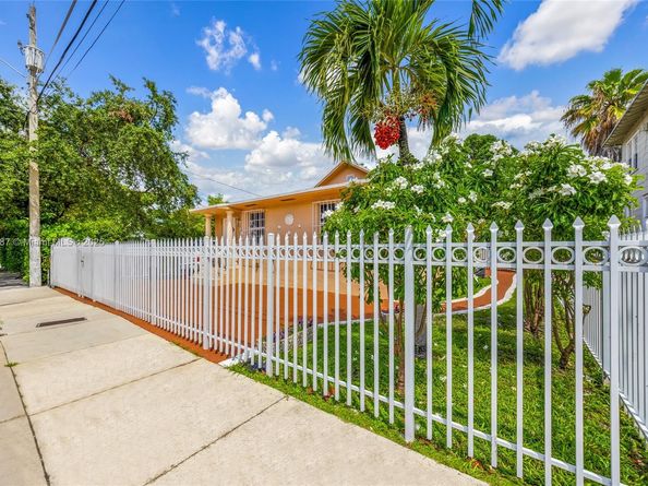 287 NW 31st St, Miami FL 33127