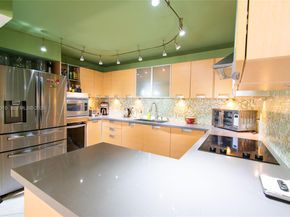 1623 Collins Ave PH1010, Miami Beach FL 33139