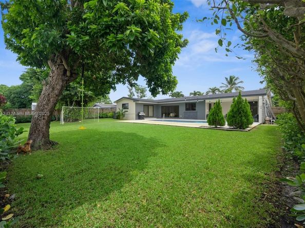 1951 NE 187th Dr, North Miami Beach FL 33179