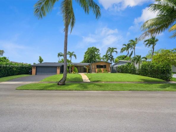 1951 NE 187th Dr, North Miami Beach FL 33179