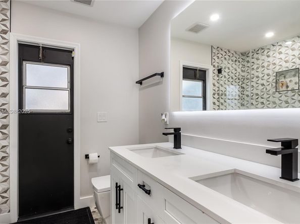 11396 NW 3rd Pl, Coral Springs FL 33071