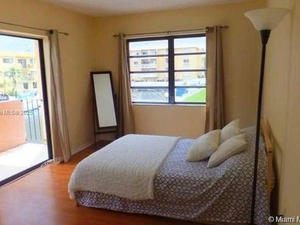 3582 NE 171st St 203, North Miami Beach FL 33160