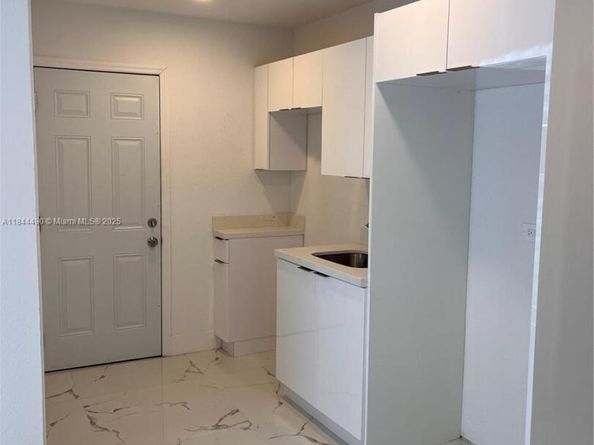 2481 NW 154th St, Miami Gardens FL 33054