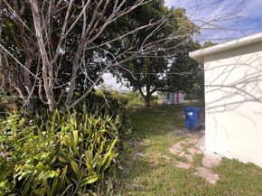 2481 NW 154th St, Miami Gardens FL 33054