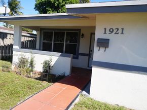 1921 Bahama Dr, Miramar FL 33023